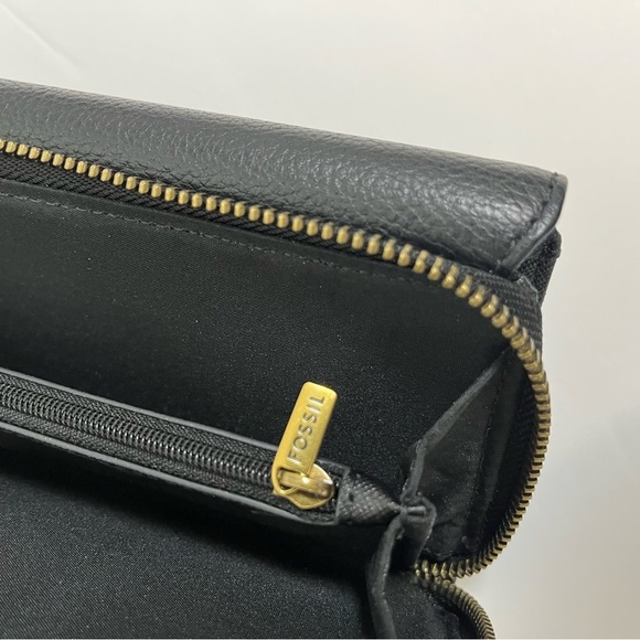 Fossil Black Leather Clutch Wallet - Picture 16 of 16